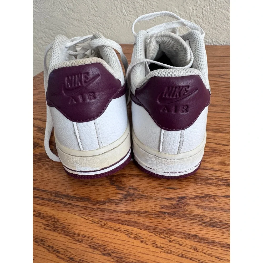 Nike‎ Air Force 1 Low White Burgundy Leather Sneakers Womens Size 7